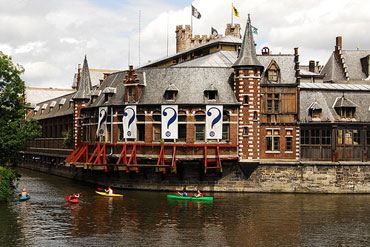 Where to buy? How about this palatial property in Belgium? Yes, it's not in Australia, but it's a great visual. Photo copyright of LinksmanJD on Flickr.