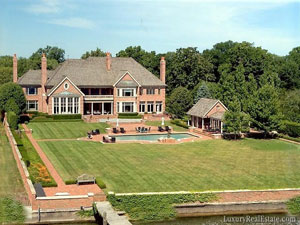 The luxury home on Windmill Pointe Drive in Grosse Pointe Park, Michigan where part of the filiming of Gifted Hands took place. This property is represented by Higbie Maxon Agney, Inc. Realtors.